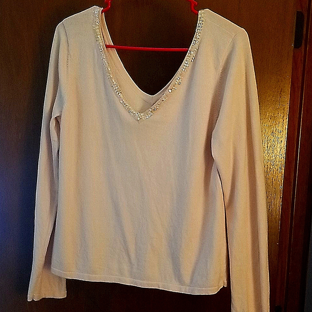 Gap sweater